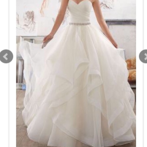 Brand New Ivory Wedding Dress